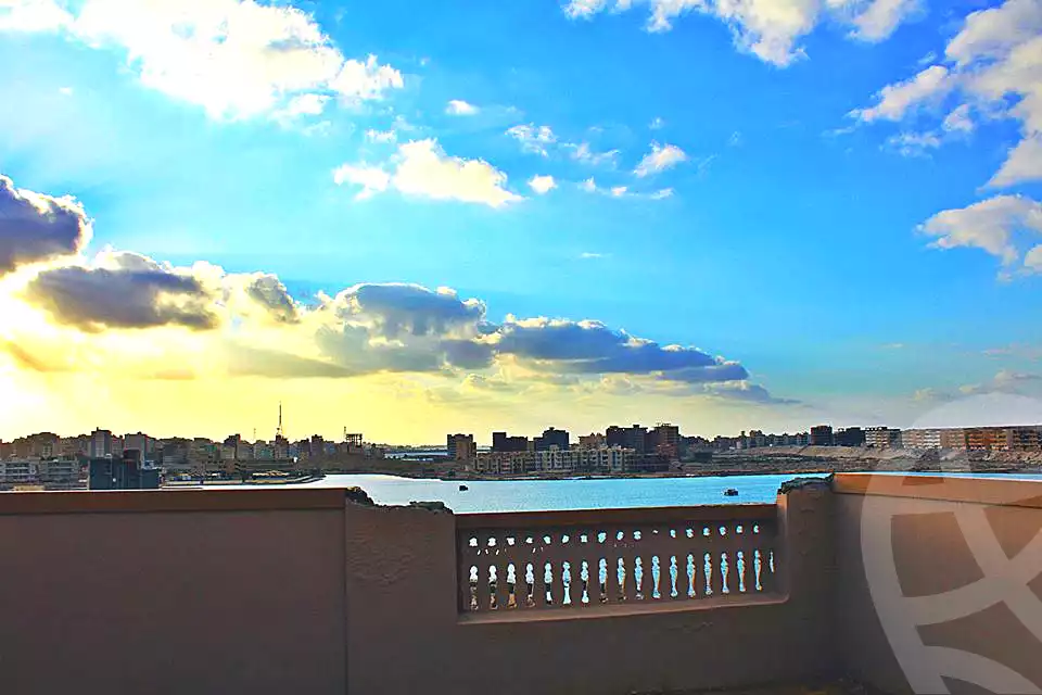https://aqarmap.com.eg/ar/listing/1016083-projects-rommel-matrouh