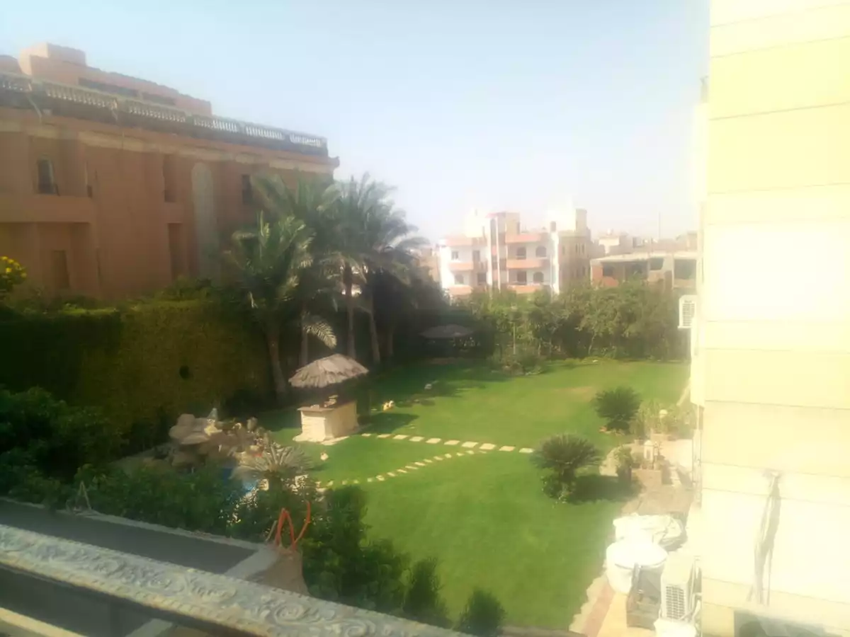 https://aqarmap.com.eg/en/listing/2336344-for-sale-cairo-el-shorouk-lhy-lthlth-grb-neighbourhood-1