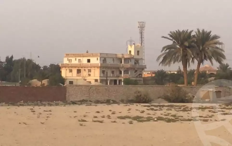 https://aqarmap.com.eg/ar/listing/2420220-for-sale-land-or-farm-cairo-alex-cairo-desert-road-mntq-fr-y-btryq-skndryh-lshrwy