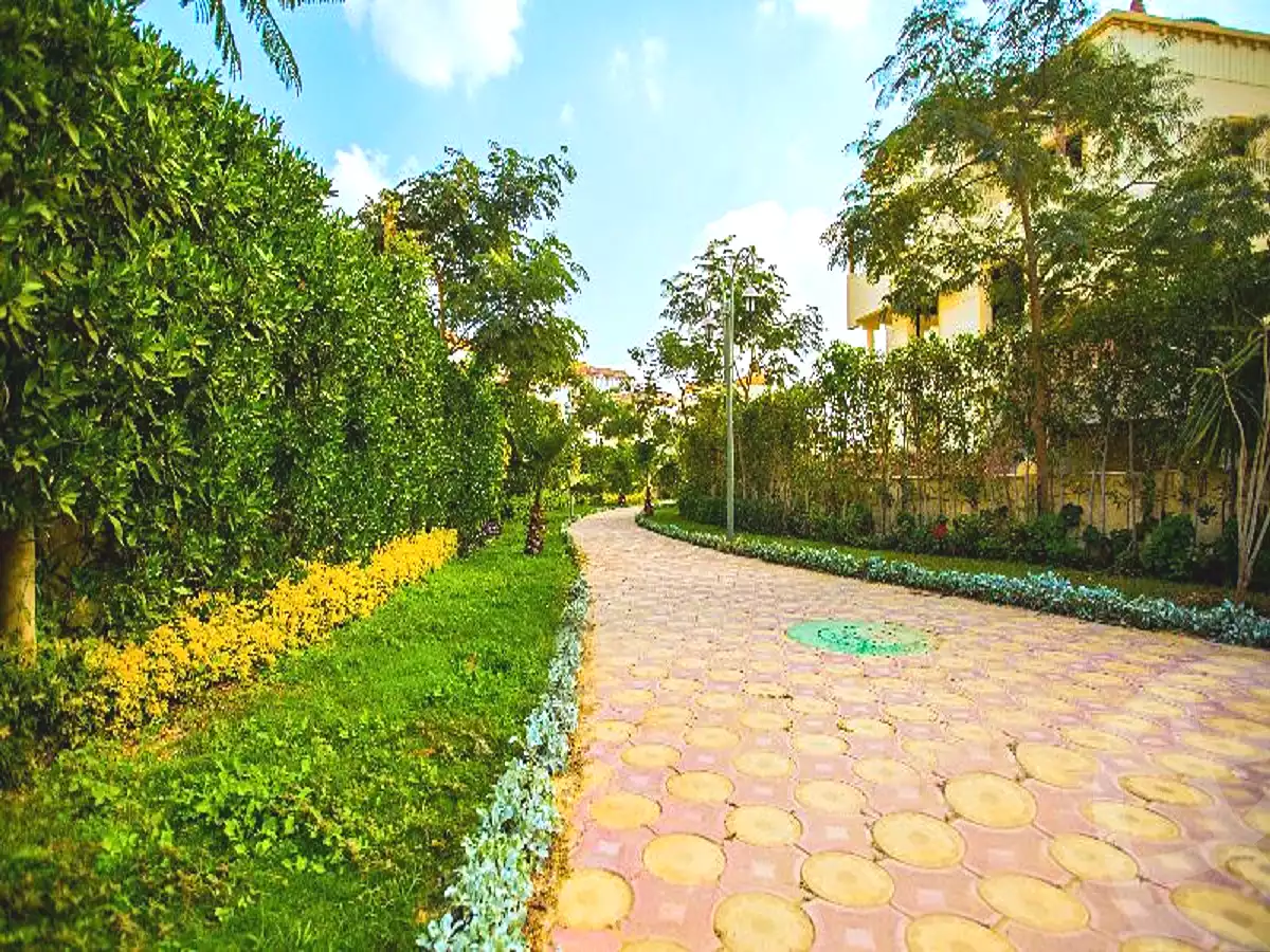 https://aqarmap.com.eg/ar/listing/2638303-projects-riviera-heights
