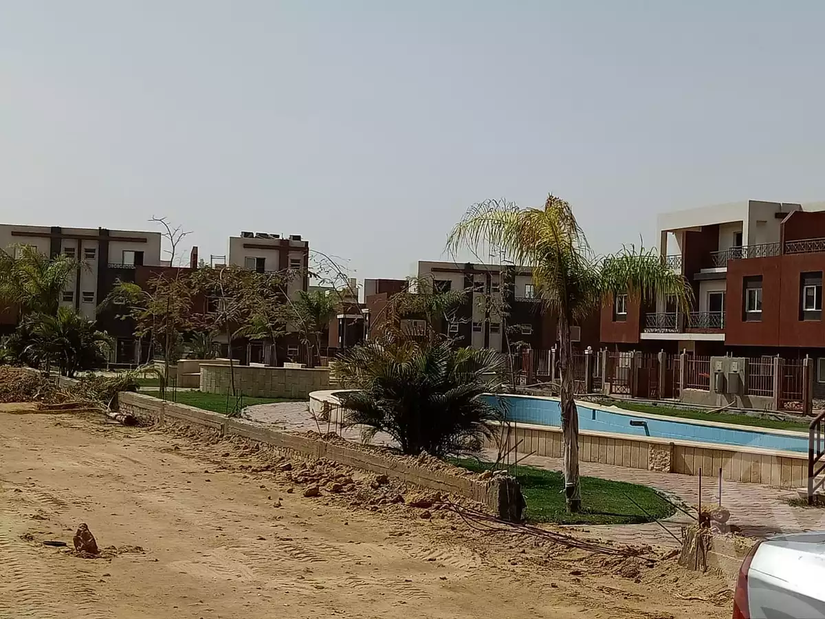https://aqarmap.com.eg/ar/listing/2657029-for-sale-cairo-el-sheikh-zayed-city-compounds-in-sheikh-zayed-continental-residence