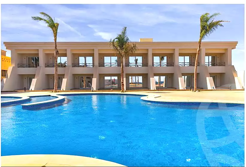 https://aqarmap.com.eg/ar/listing/6861696-for-sale-ain-elsokhna-resorts-hyfyn-bytsh-grb-lkhlyj-lltnmy-l-mrny