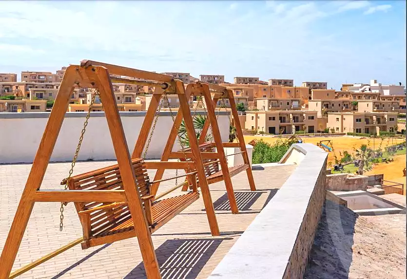 https://aqarmap.com.eg/ar/listing/6861696-for-sale-ain-elsokhna-resorts-hyfyn-bytsh-grb-lkhlyj-lltnmy-l-mrny