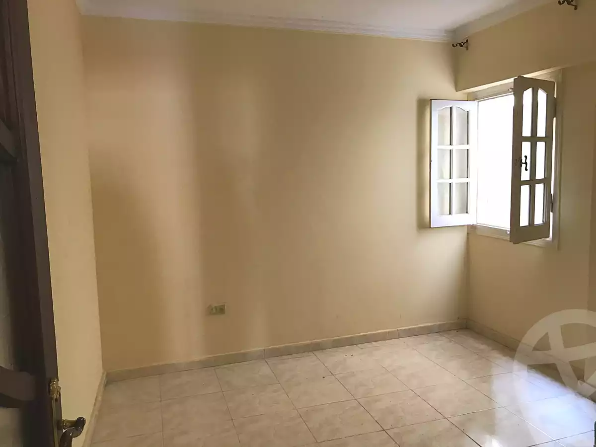https://aqarmap.com.eg/ar/listing/2814861-for-sale-alexandria-bolekly-wnjdt