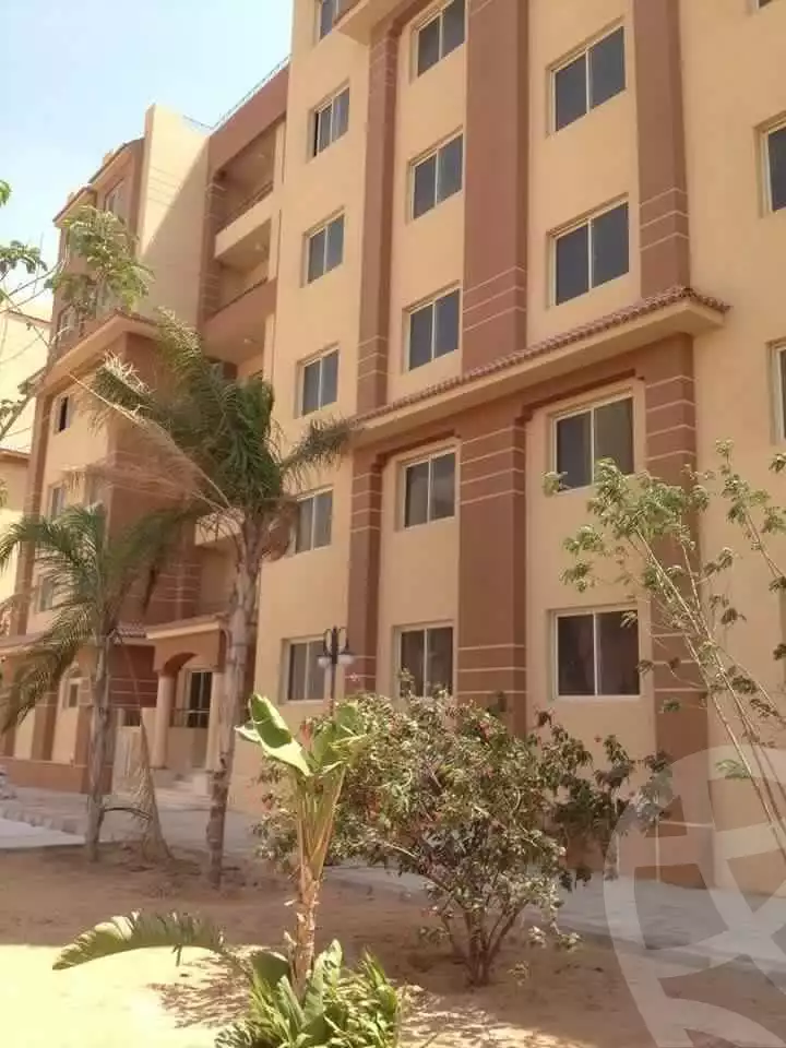 https://aqarmap.com.eg/ar/listing/2853534-for-sale-cairo-6th-of-october-garb-someed-neighborhood-13th-el-kamillia-st