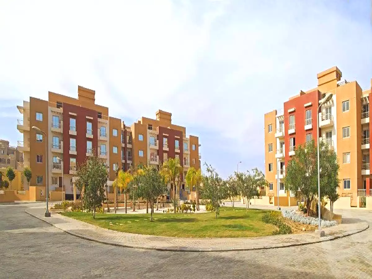 https://aqarmap.com.eg/ar/listing/2870078-projects-mashareq-compound