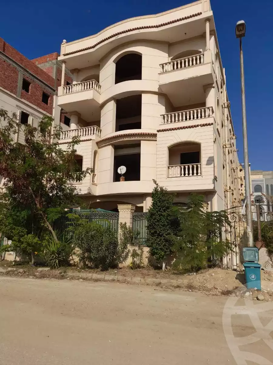 https://aqarmap.com.eg/en/listing/3643023-for-sale-cairo-new-cairo-el-banafsg-el-banafsag-1
