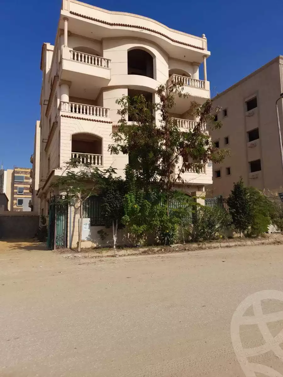 https://aqarmap.com.eg/en/listing/3643023-for-sale-cairo-new-cairo-el-banafsg-el-banafsag-1