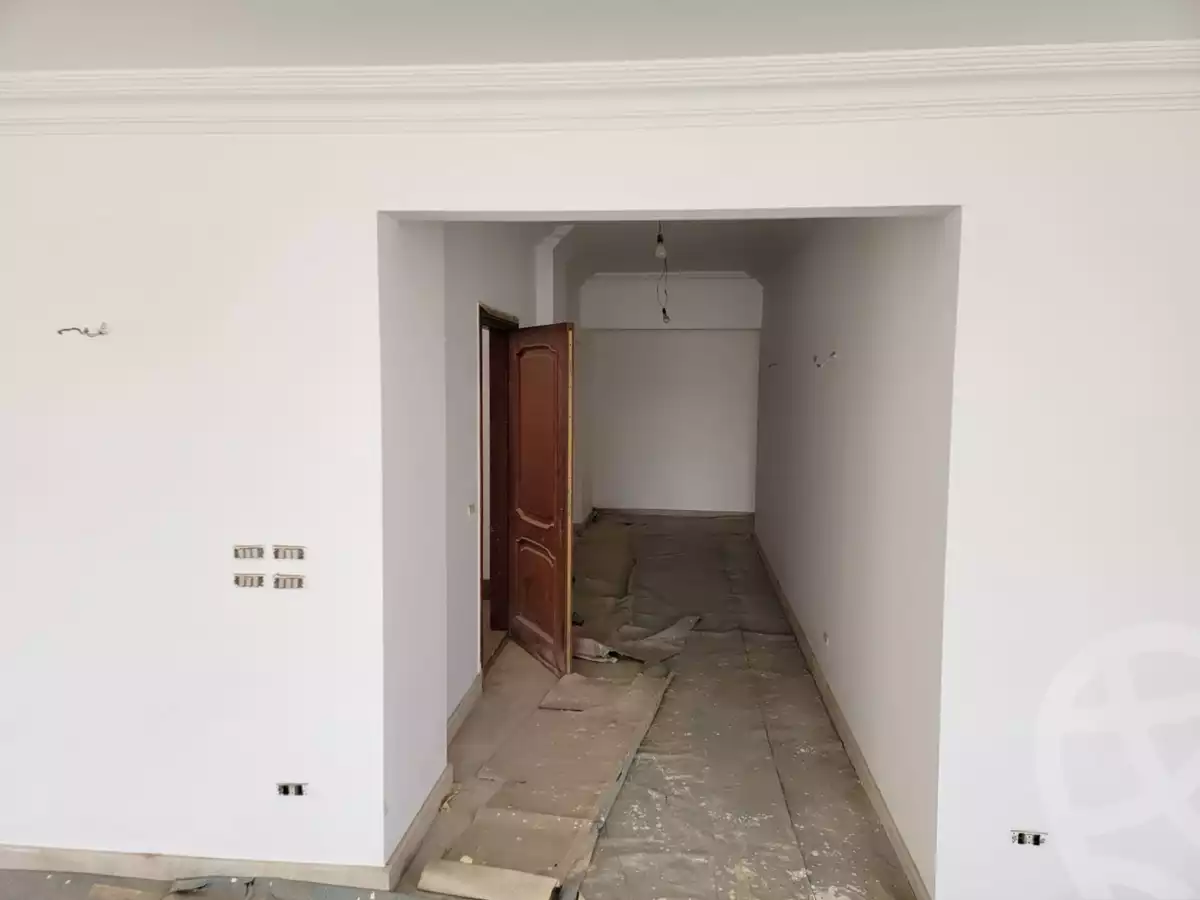 https://aqarmap.com.eg/ar/listing/3836424-for-sale-cairo-new-cairo-ganob-el-akadamiya-(south-academy-(b