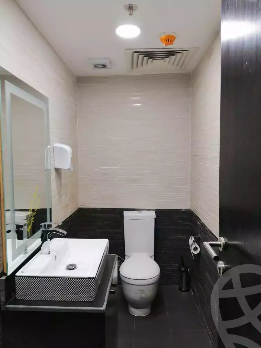 https://aqarmap.com.eg/ar/listing/3686843-for-sale-cairo-el-sheikh-zayed-city-compounds-in-sheikh-zayed-the-courtyard