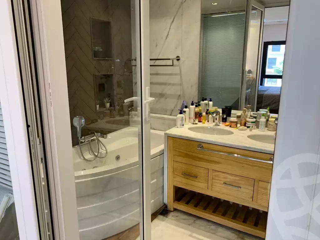 https://aqarmap.com.eg/ar/listing/3684821-for-rent-cairo-el-sheikh-zayed-city-compounds-in-sheikh-zayed-beverly-hills