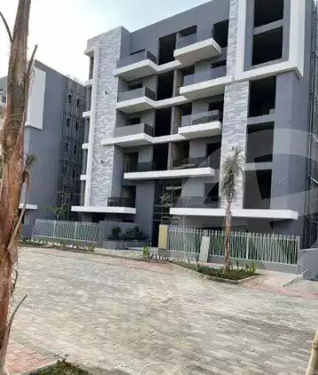 https://aqarmap.com.eg/ar/listing/4245676-for-sale-cairo-6th-of-october-compound-sun-capital