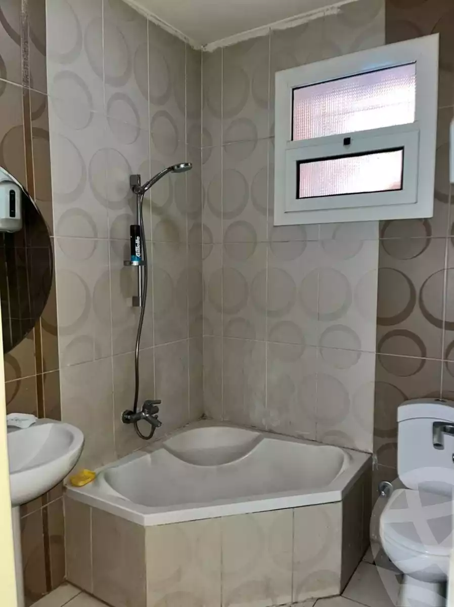 https://aqarmap.com.eg/ar/listing/3836399-for-sale-cairo-el-sheikh-zayed-city-hay-el-yassmin