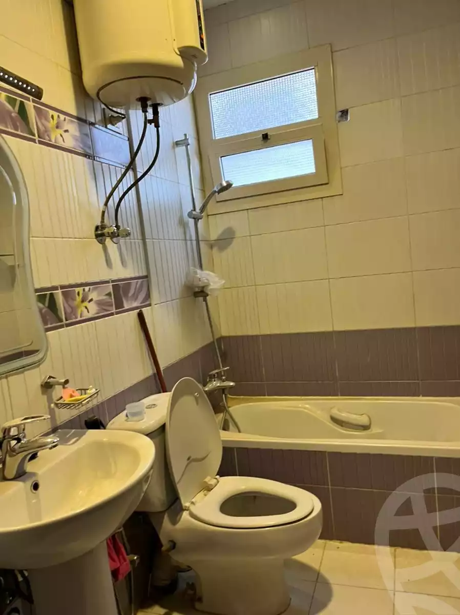 https://aqarmap.com.eg/ar/listing/3836399-for-sale-cairo-el-sheikh-zayed-city-hay-el-yassmin