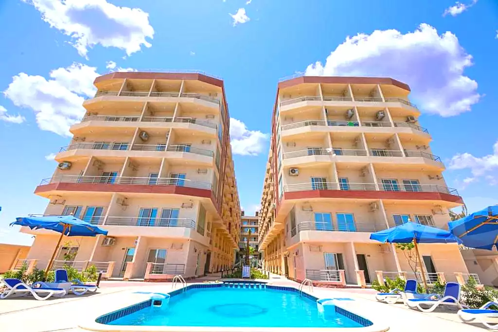 https://aqarmap.com.eg/ar/listing/2860161-projects-casablanca-beach