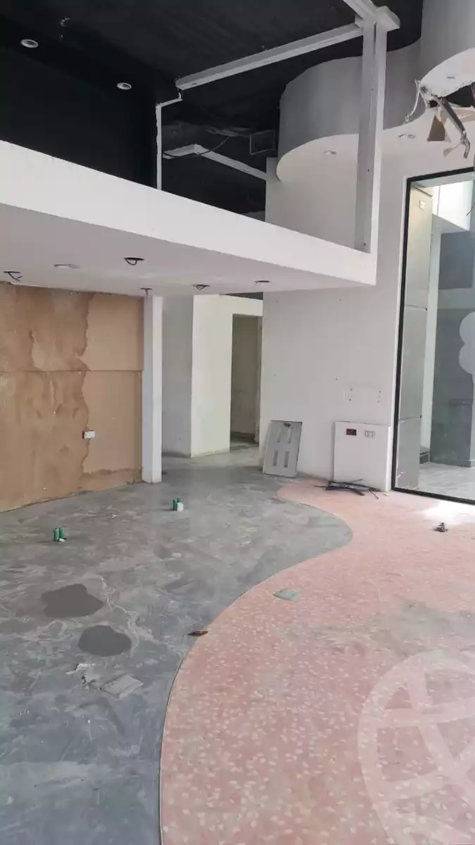 https://aqarmap.com.eg/ar/listing/3462163-for-rent-cairo-new-cairo-ltjm-lkhms-90th-street-90th:-between-mountain-view-roundabout-and-auc