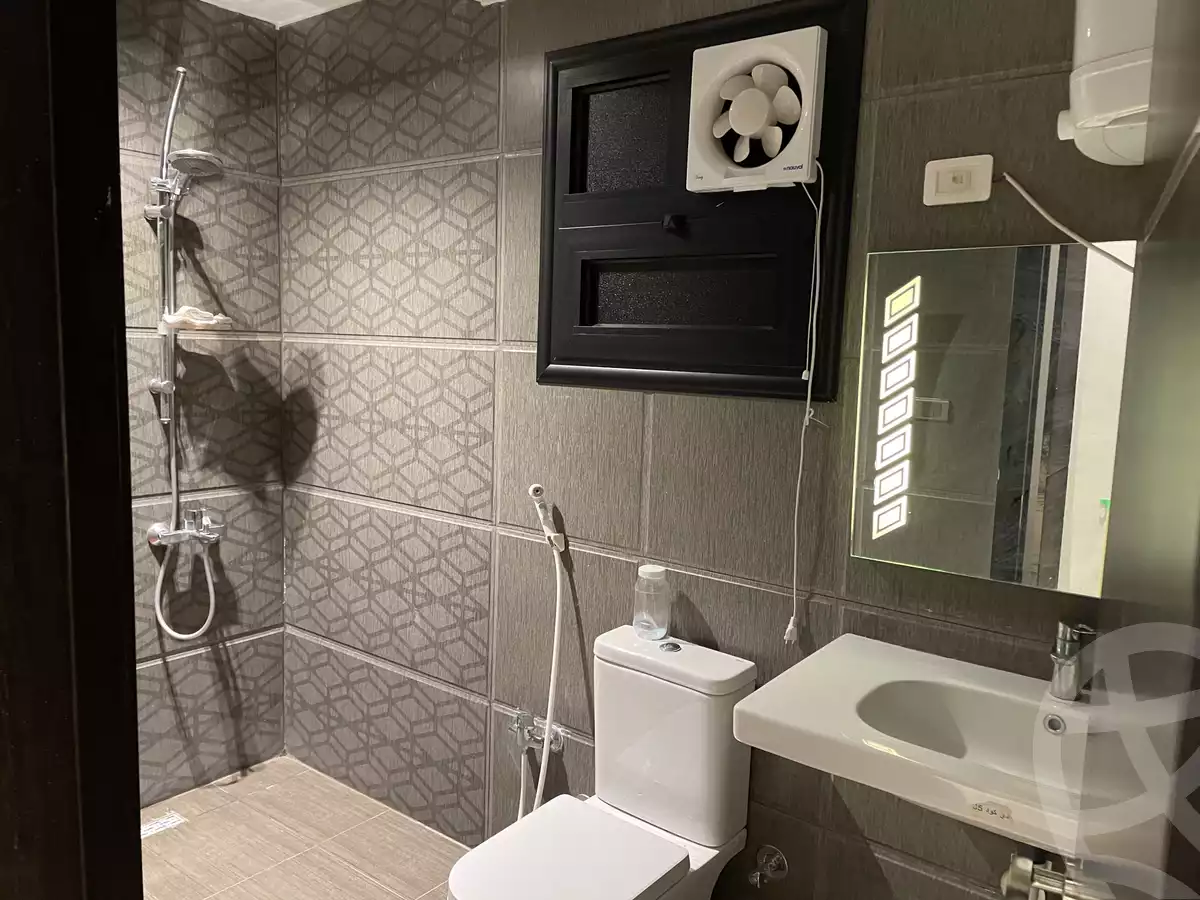 https://aqarmap.com.eg/ar/listing/3856082-for-sale-cairo-el-sheikh-zayed-city-el-hay-elsades-ashaer