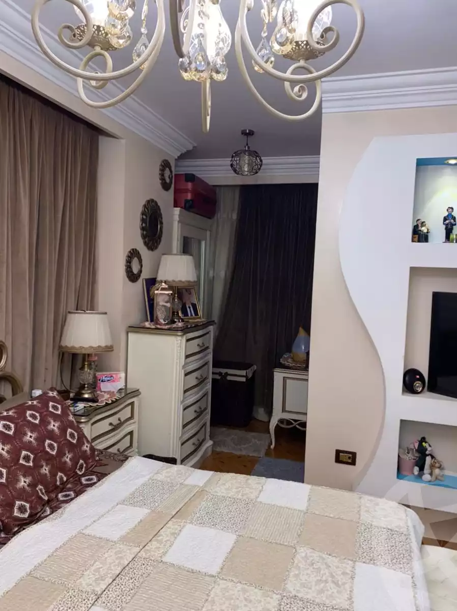 https://aqarmap.com.eg/en/listing/4253777-for-sale-cairo-heliopolis-cairo-heliopolis-heliopolis-square-abd-el-salam-ibrahim-st