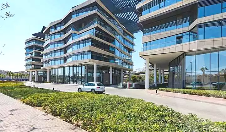 https://aqarmap.com.eg/ar/listing/3557472-for-rent-cairo-el-sheikh-zayed-city-compounds-in-sheikh-zayed-the-polygon