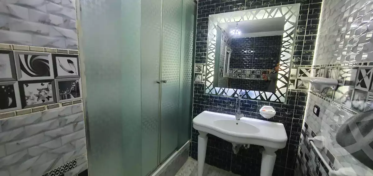 https://aqarmap.com.eg/ar/listing/3679611-for-sale-alexandria-miami-khld-bn-lwlyd