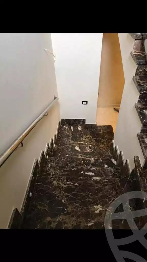 https://aqarmap.com.eg/ar/listing/3608852-for-sale-cairo-el-sheikh-zayed-city-compounds-in-sheikh-zayed-casa