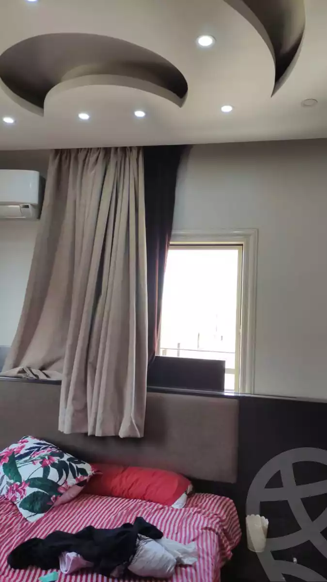 https://aqarmap.com.eg/ar/listing/3614551-for-sale-cairo-el-sheikh-zayed-city-shr-lbstn