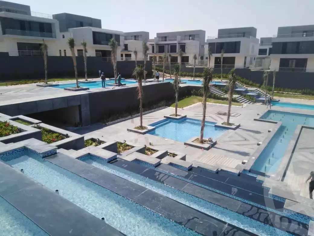 https://aqarmap.com.eg/ar/listing/3614935-for-sale-cairo-el-sheikh-zayed-city-compounds-in-sheikh-zayed-el-patio-zahraa