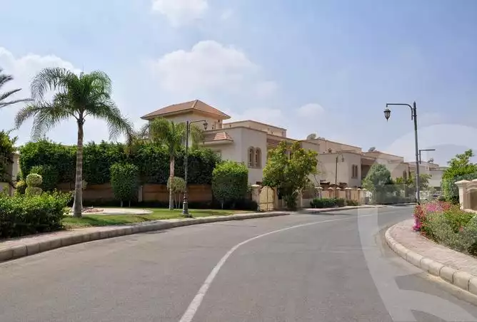 https://aqarmap.com.eg/ar/listing/3615054-for-sale-cairo-el-sheikh-zayed-city-compounds-greens