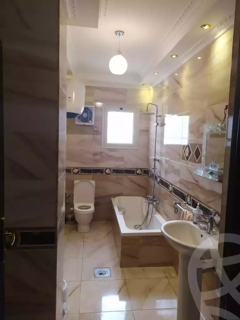 https://aqarmap.com.eg/ar/listing/3615352-for-sale-cairo-el-sheikh-zayed-city-compounds-in-sheikh-zayed-greens