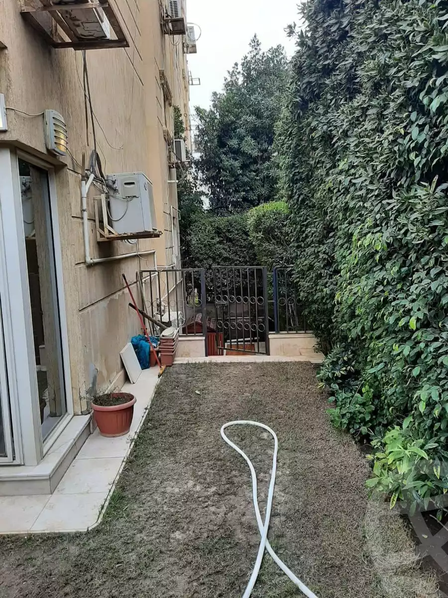 https://aqarmap.com.eg/ar/listing/3624210-for-sale-cairo-el-sheikh-zayed-city-compounds-in-sheikh-zayed-beverly-hills