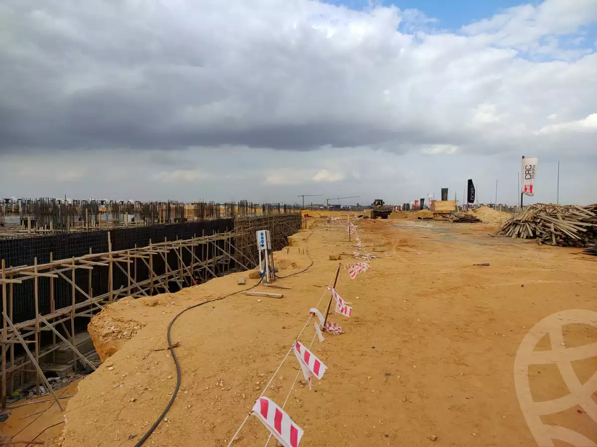 https://aqarmap.com.eg/ar/listing/3642313-for-sale-cairo-el-sheikh-zayed-city-compounds-kmbwnd-fyldj-wyst-dr-llttwyr
