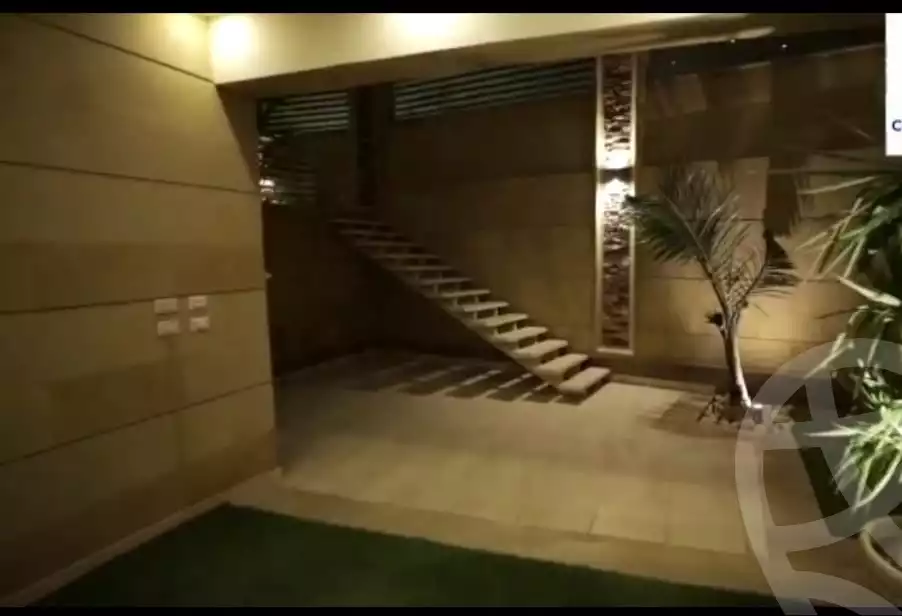 https://aqarmap.com.eg/ar/listing/3645590-for-sale-cairo-el-sheikh-zayed-city-compounds-in-sheikh-zayed-beverly-hills