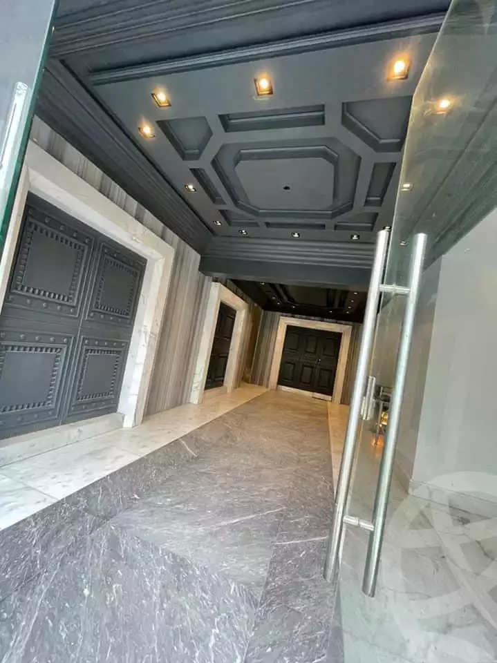 https://aqarmap.com.eg/ar/listing/3668407-for-sale-cairo-new-cairo-el-kattameya-compounds-in-kattameya-crystal-plaza
