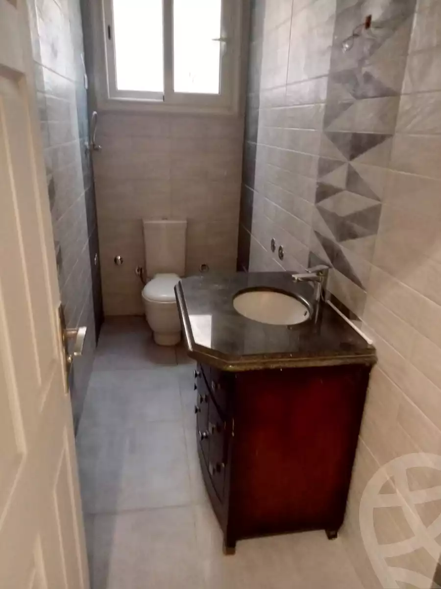 https://aqarmap.com.eg/en/listing/3678697-for-rent-cairo-new-cairo-first-settlement-mhwr-mstfy-kml