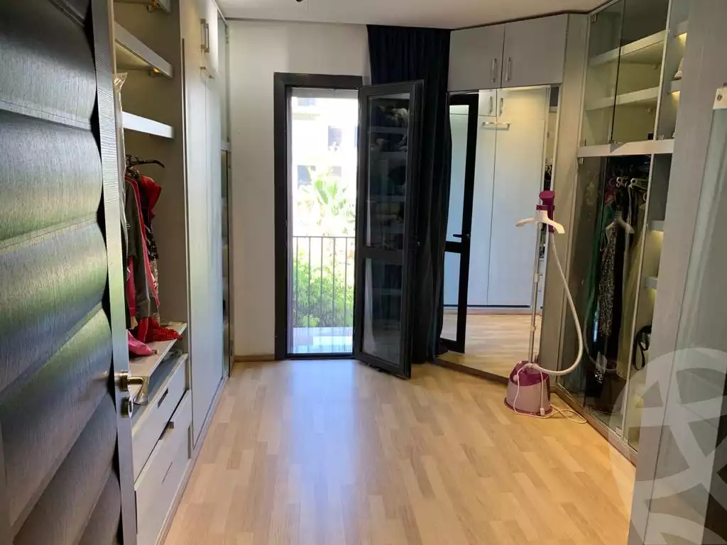 https://aqarmap.com.eg/ar/listing/3680054-for-rent-cairo-el-sheikh-zayed-city-compounds-kmbwnd-wyst-twn-swdyk