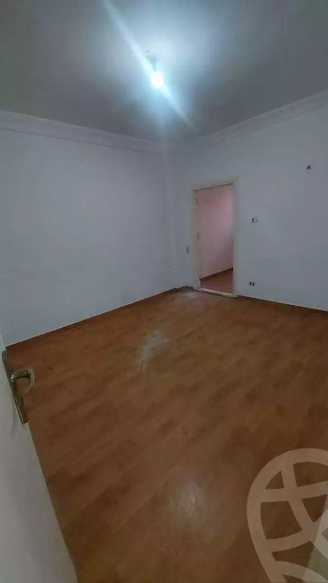 https://aqarmap.com.eg/en/listing/4018681-for-sale-cairo-downtown-kasr-el-neel-kasr-al-nile-st