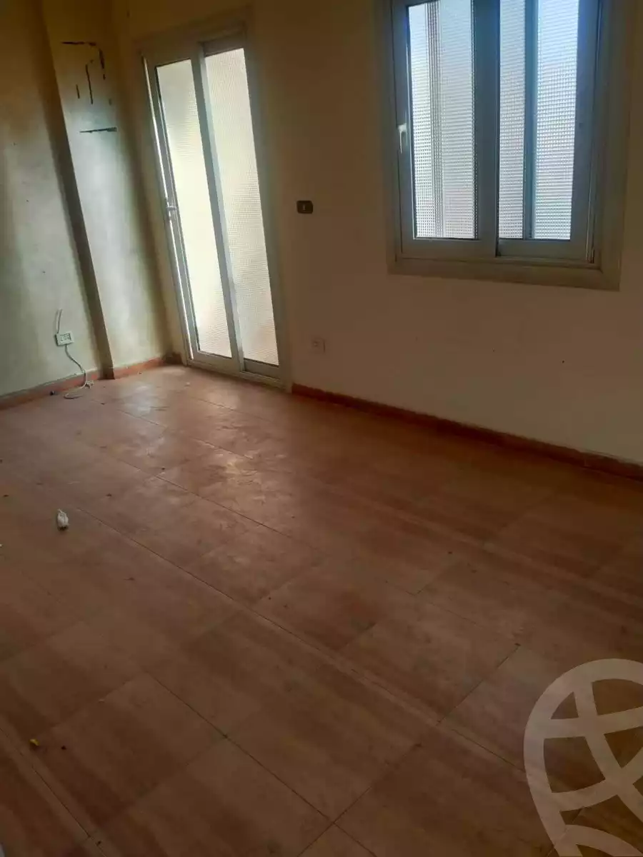 https://aqarmap.com.eg/en/listing/4097130-for-rent-cairo-6th-of-october-el-ahyaa-neighborhood-1st-al-shohadaa-st