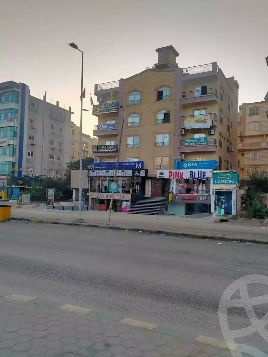 https://aqarmap.com.eg/en/listing/4097130-for-rent-cairo-6th-of-october-el-ahyaa-neighborhood-1st-al-shohadaa-st