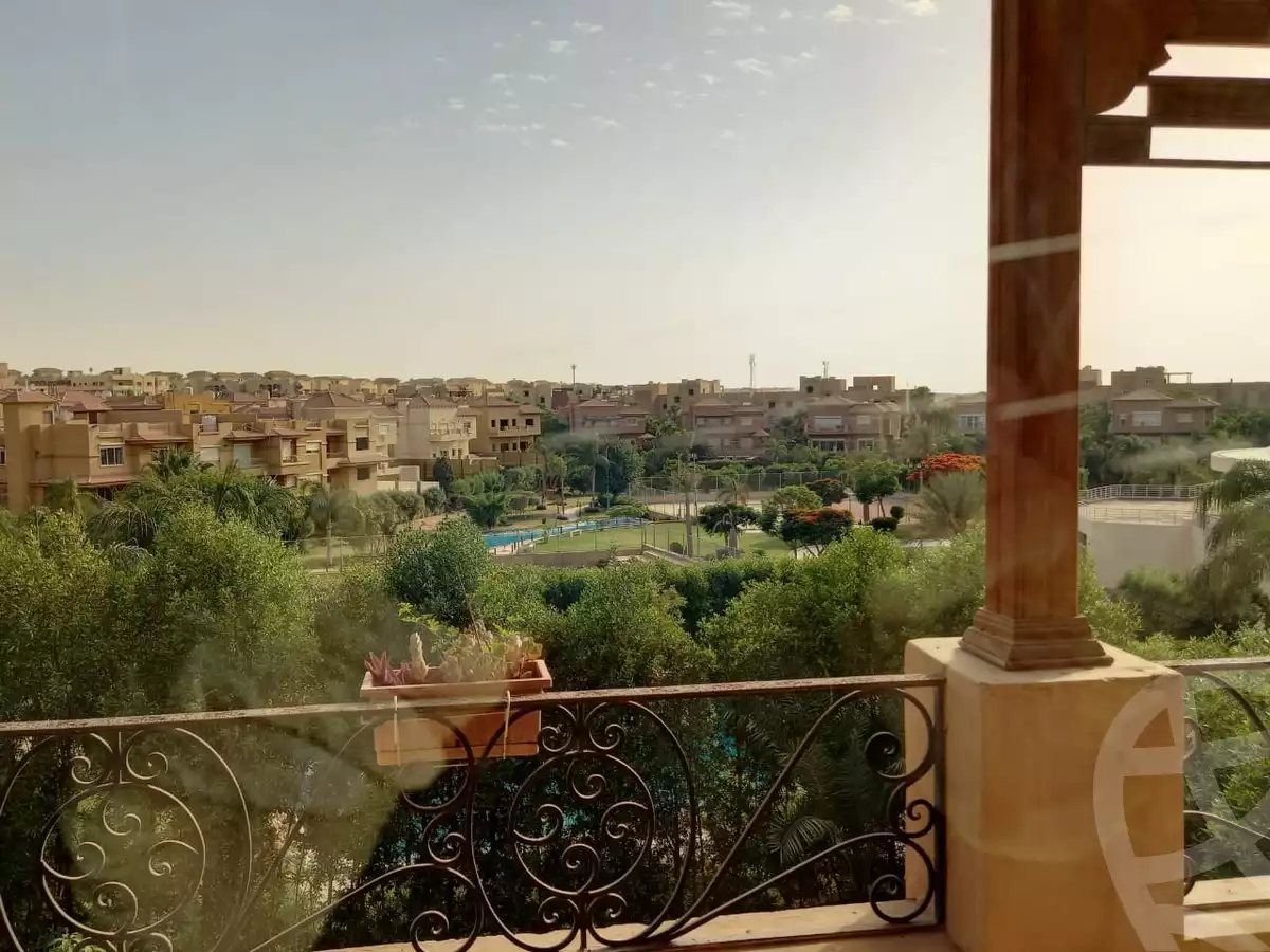 https://aqarmap.com.eg/en/listing/4128581-for-sale-cairo-new-cairo-compounds-moon-valley