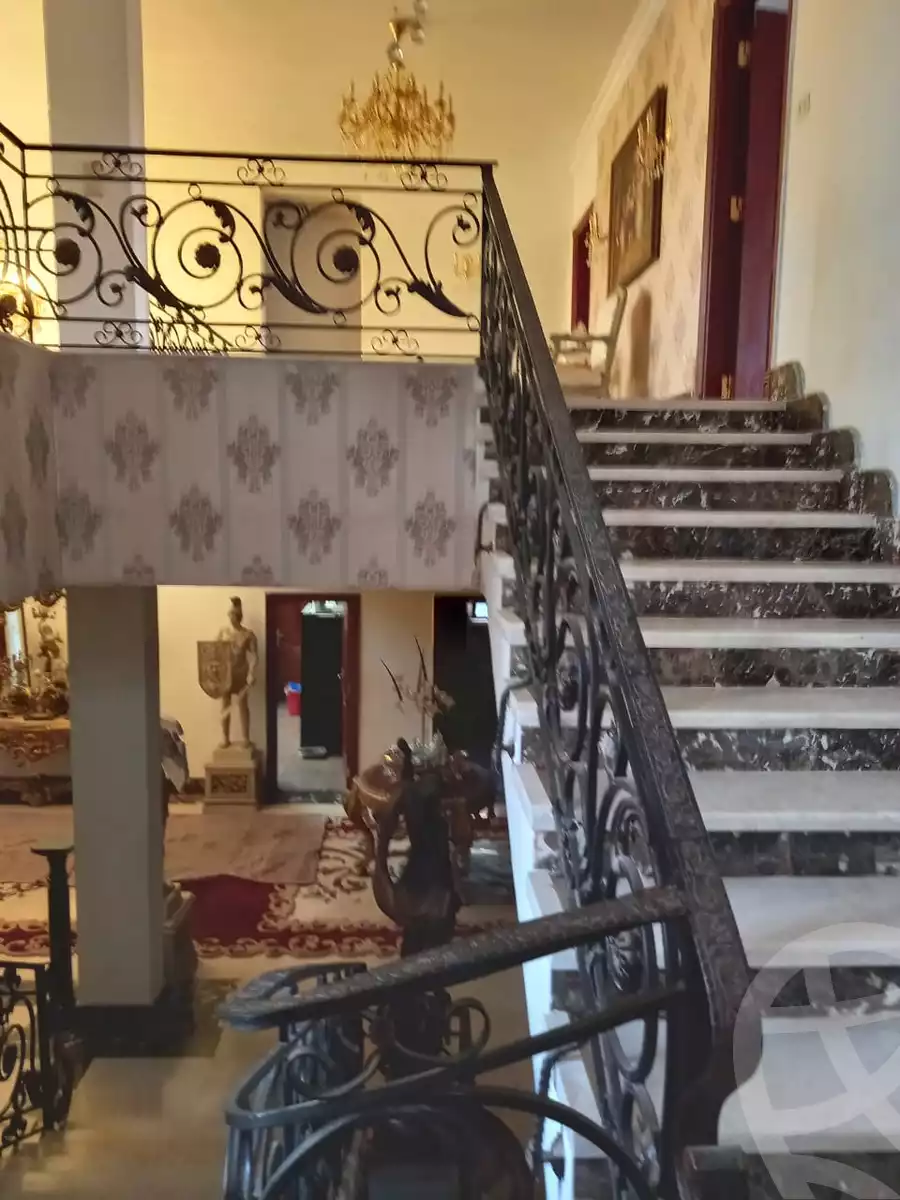https://aqarmap.com.eg/en/listing/4128581-for-sale-cairo-new-cairo-compounds-moon-valley