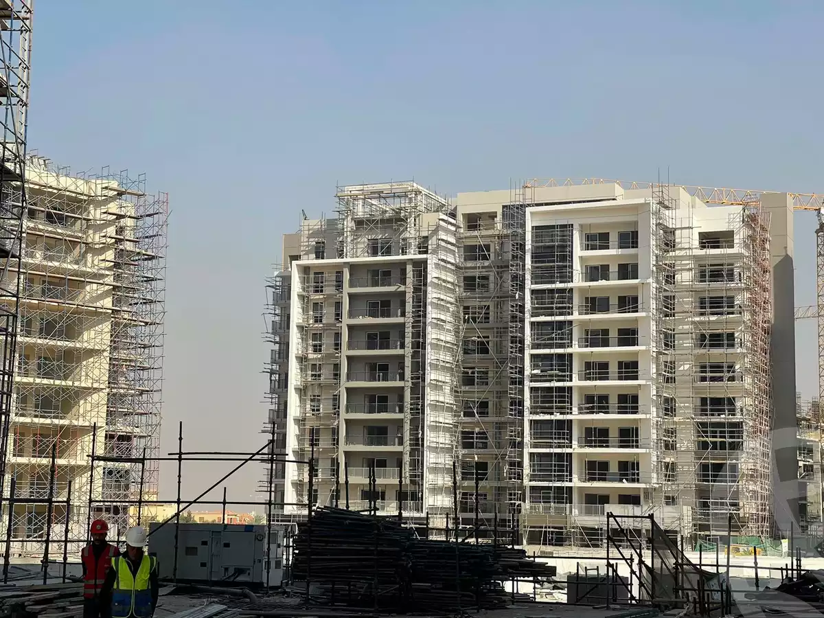https://aqarmap.com.eg/ar/listing/3702634-for-sale-cairo-el-sheikh-zayed-city-compounds-brj-zyd-wr-llttwyr