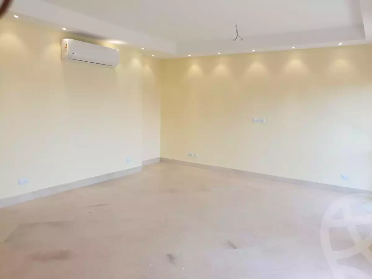 https://aqarmap.com.eg/ar/listing/3703167-for-rent-cairo-el-sheikh-zayed-city-compounds-kmbwnd-wyst-twn-swdyk