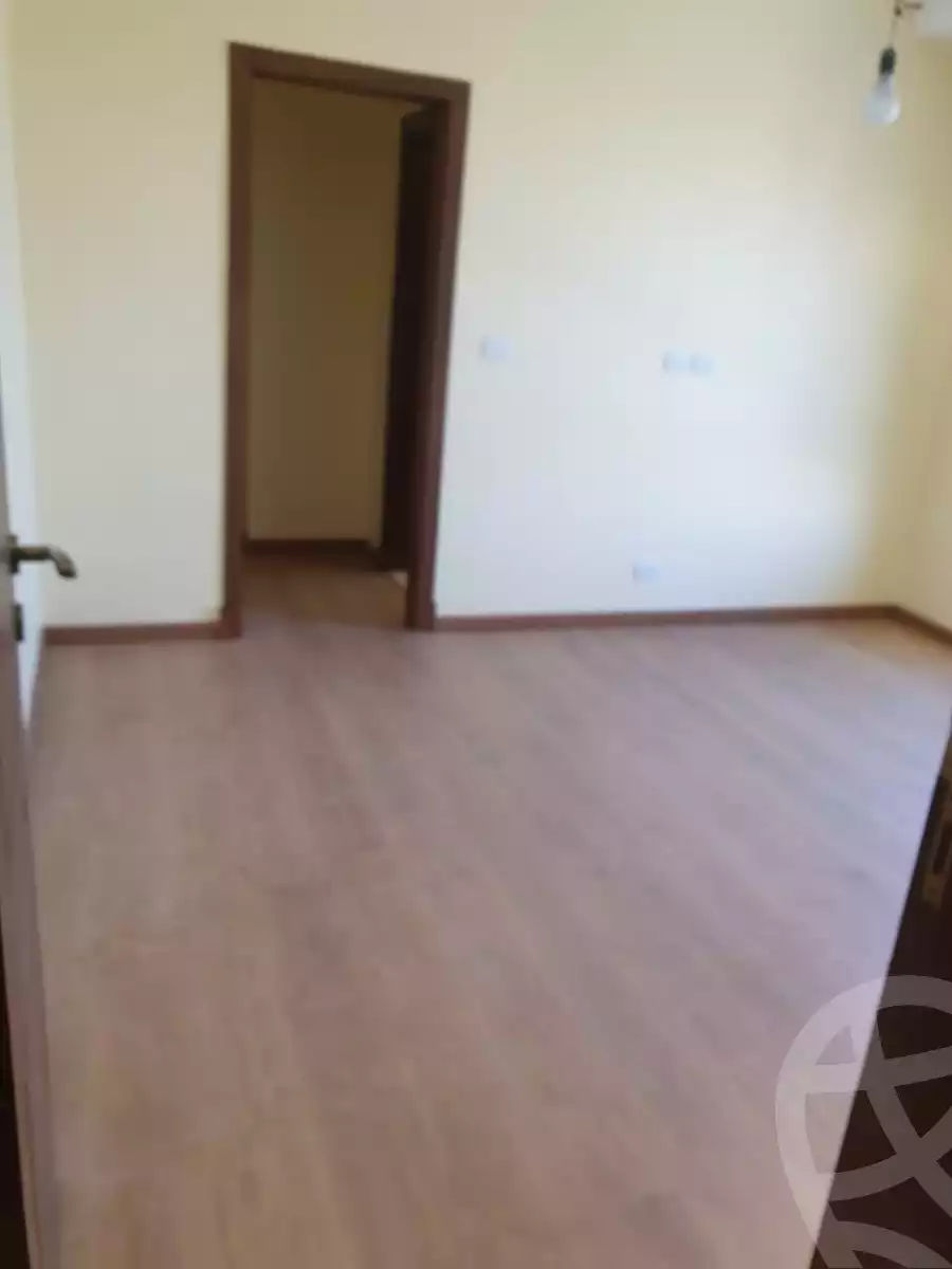 https://aqarmap.com.eg/ar/listing/3703167-for-rent-cairo-el-sheikh-zayed-city-compounds-kmbwnd-wyst-twn-swdyk