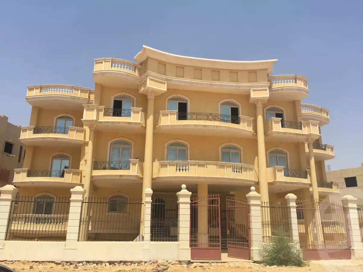 https://aqarmap.com.eg/ar/listing/3714872-for-rent-cairo-el-shorouk-lhy-lrb-neighbourhood-3