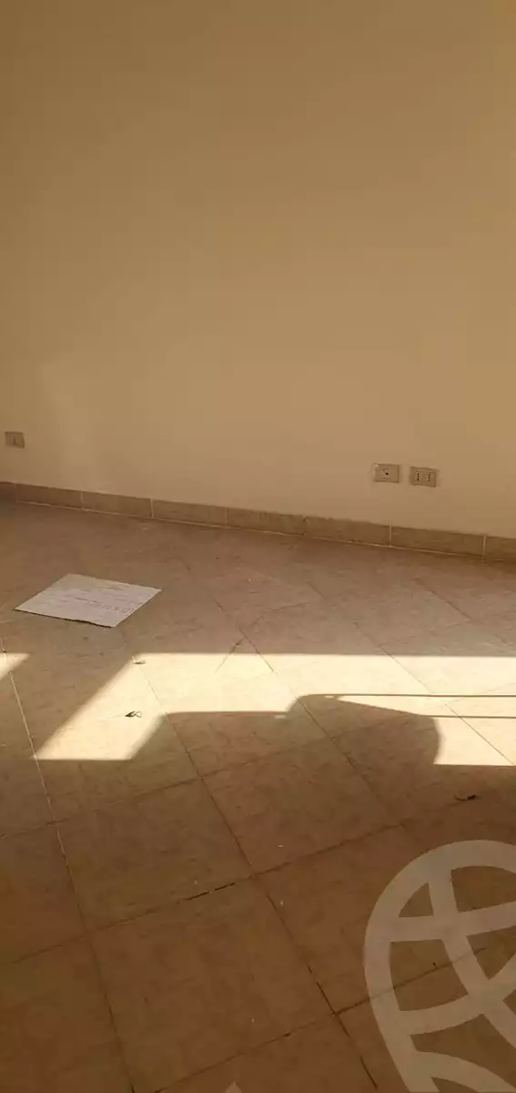https://aqarmap.com.eg/ar/listing/4042222-for-rent-cairo-new-cairo-compounds-mena-residence