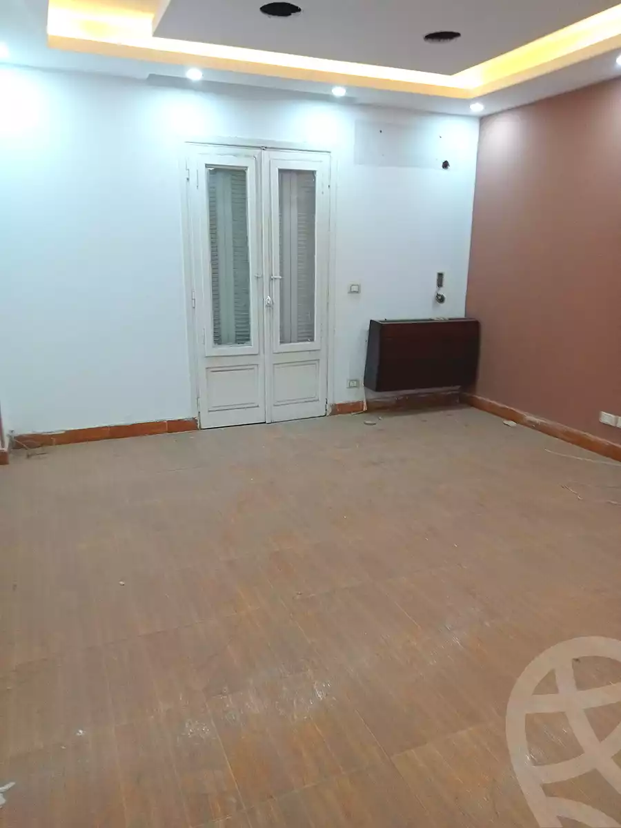 https://aqarmap.com.eg/ar/listing/3733024-for-rent-cairo-nasr-city-1st-zone-el-senaa-st