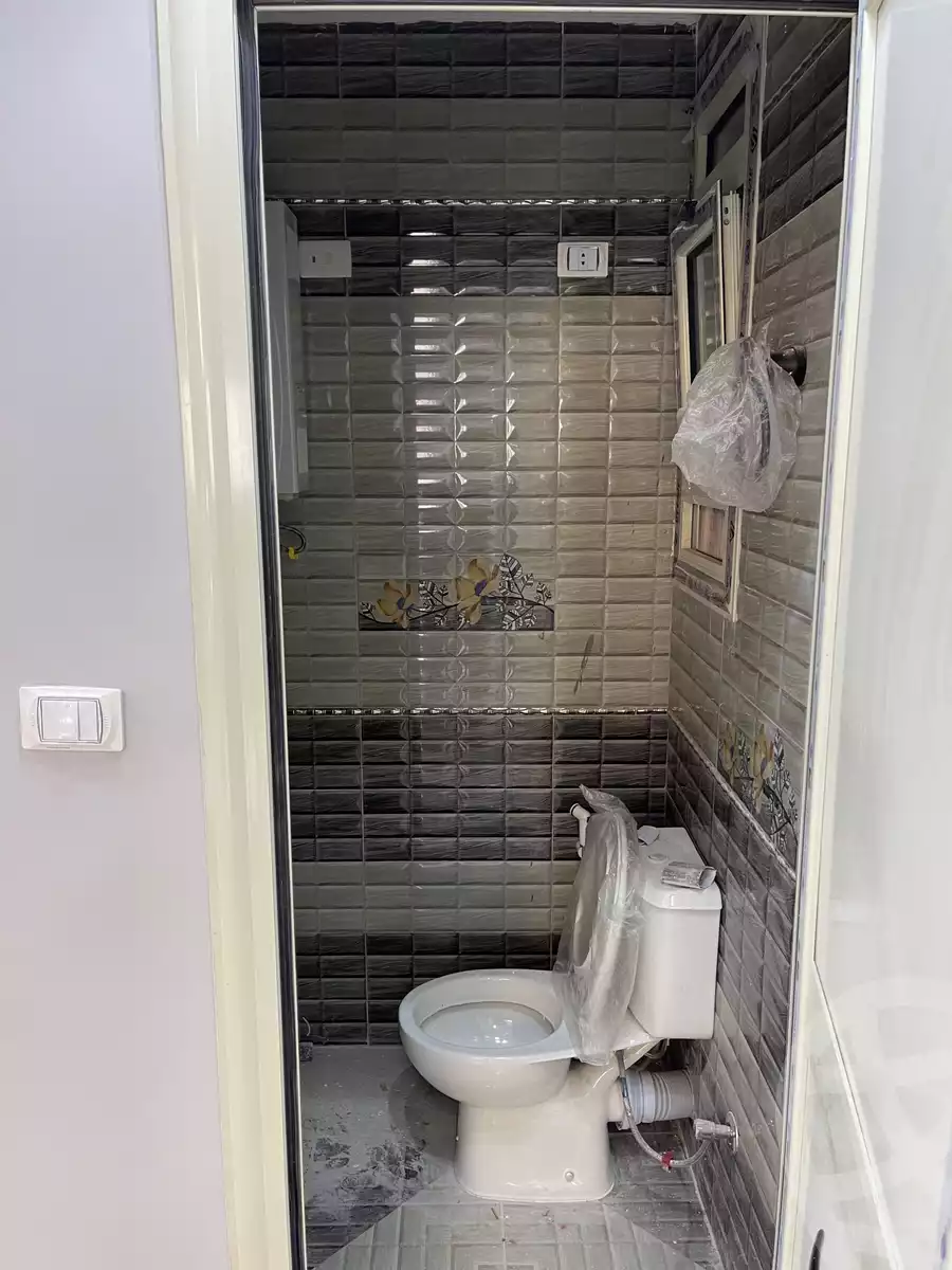 https://aqarmap.com.eg/ar/listing/4081555-for-sale-cairo-heliopolis-gesr-elsuez-el-khamseen-st.