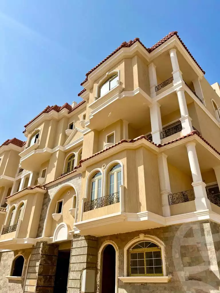 https://aqarmap.com.eg/ar/listing/3750723-for-sale-cairo-6th-of-october-compounds-bhy