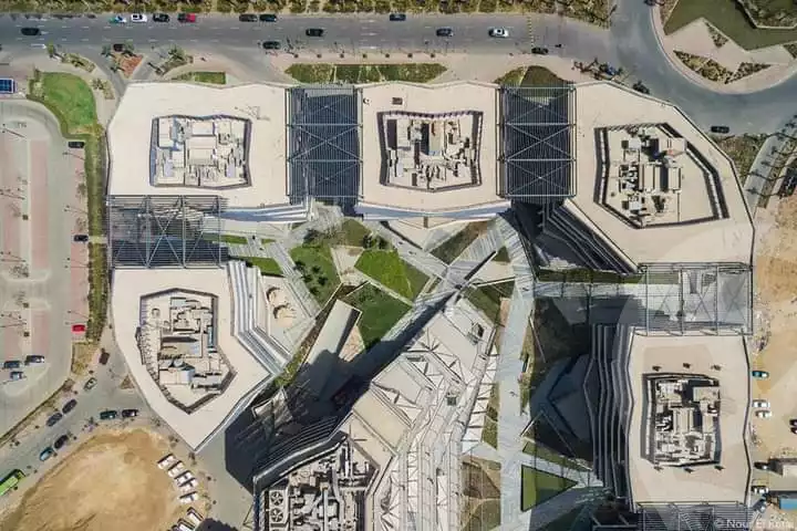 https://aqarmap.com.eg/ar/listing/3758130-for-rent-cairo-el-sheikh-zayed-city-compounds-in-sheikh-zayed-the-polygon