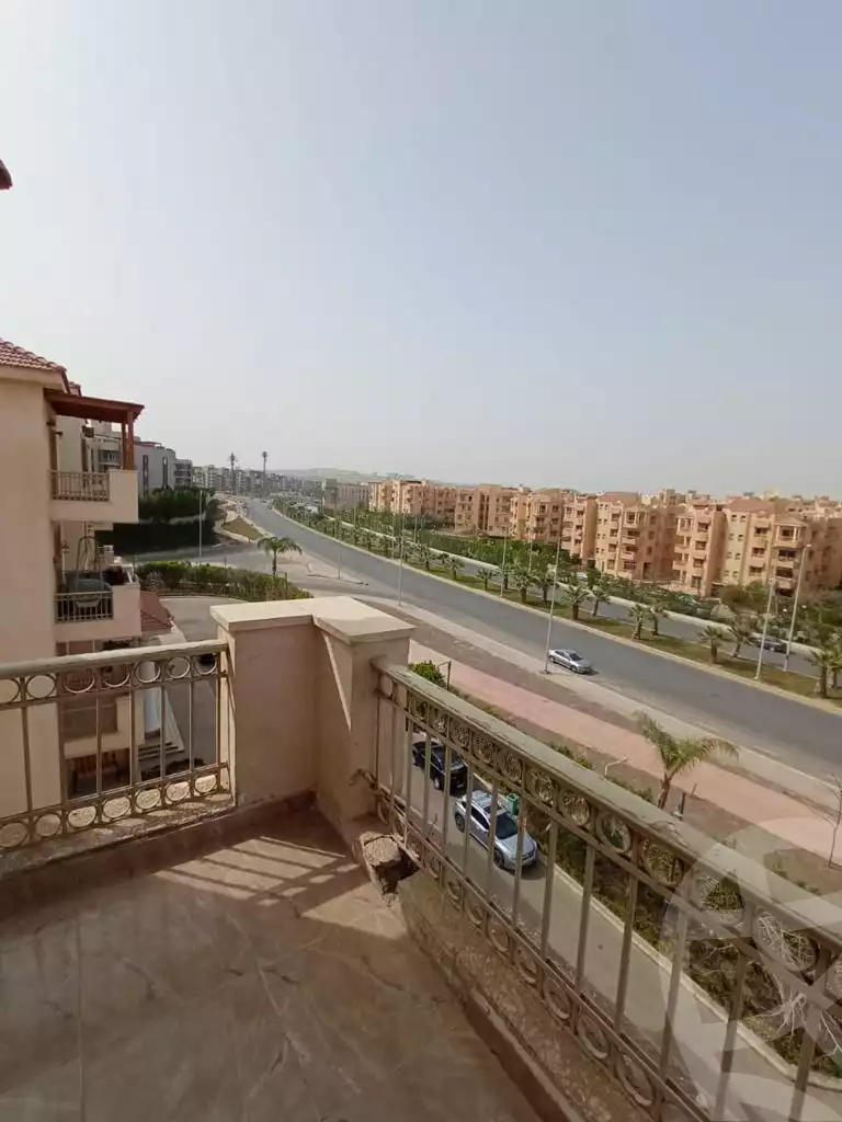 https://aqarmap.com.eg/ar/listing/3766587-for-sale-cairo-el-sheikh-zayed-city-compounds-greens